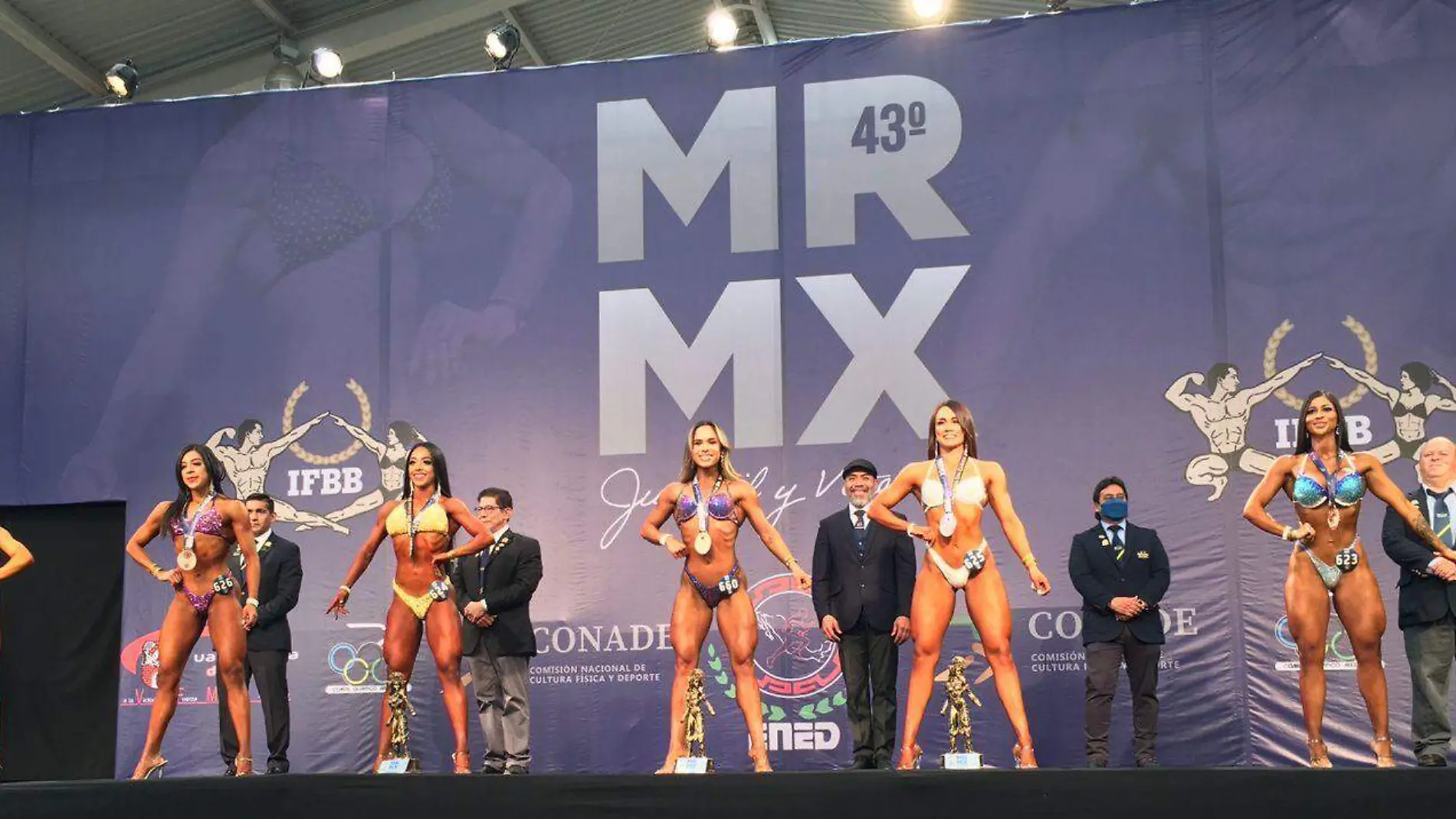 La sonorense Paola García (azul) ganó dos medallas en Mr México